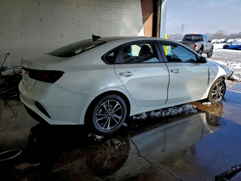 2024 KIA Forte lx