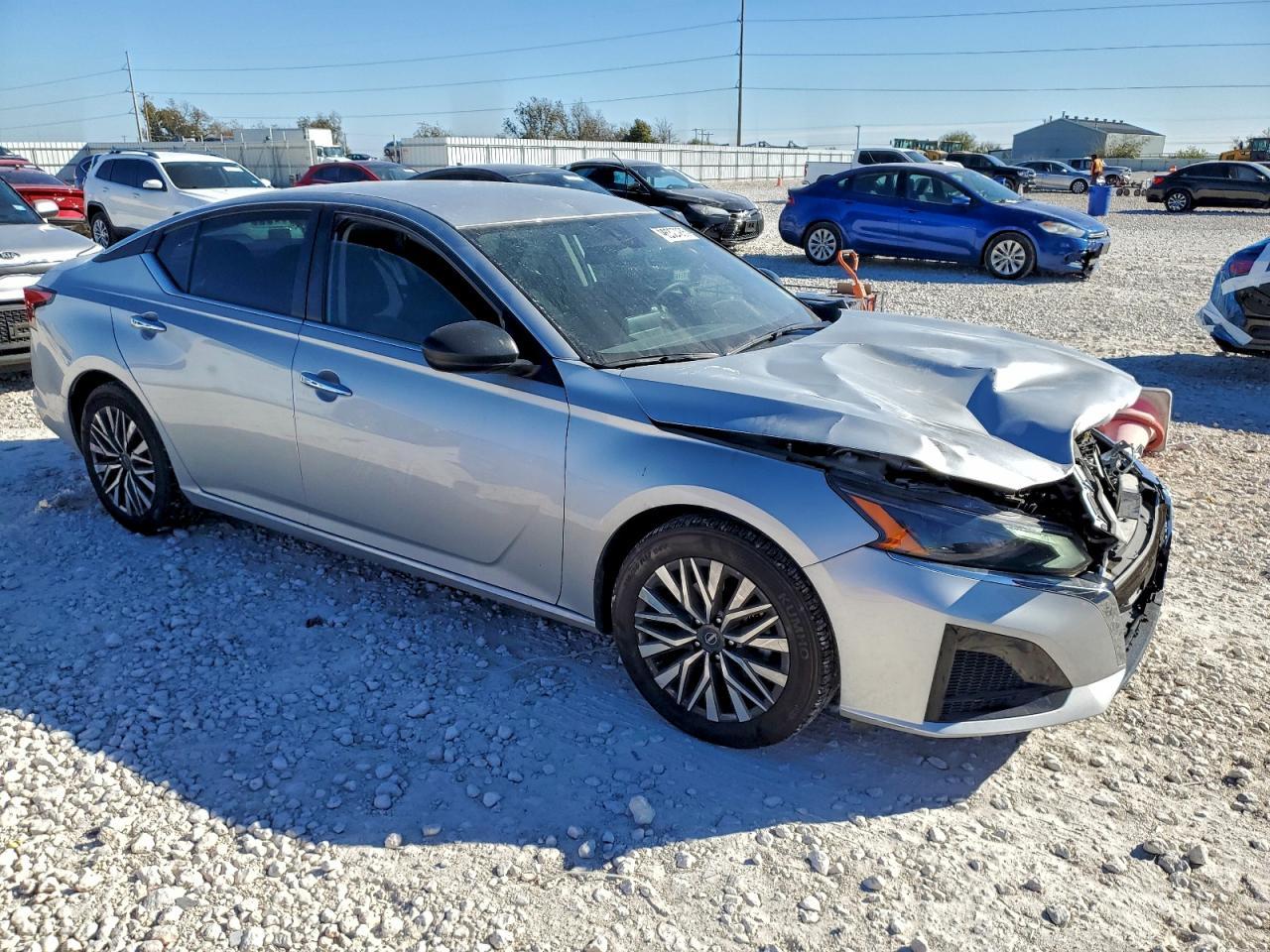 2024 Nissan Altima sv