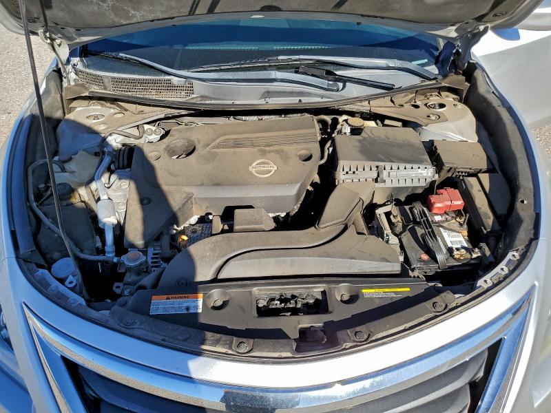 2015 Niss Altima 2.5 sv