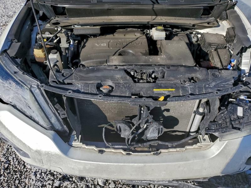 2018 Nissan Pathfinder s