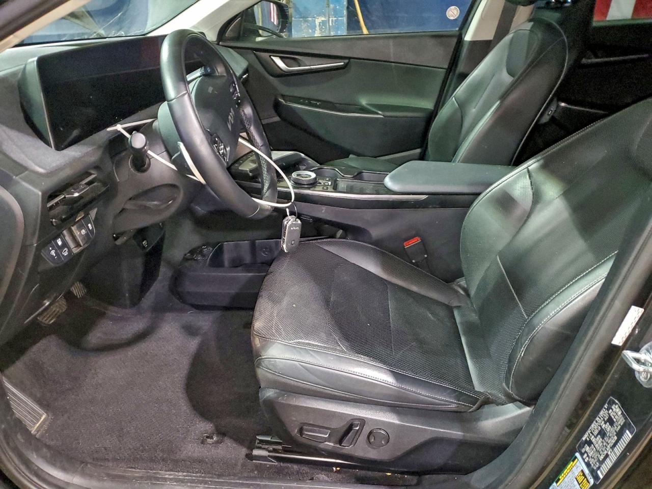 2023 KIA EV6 Light