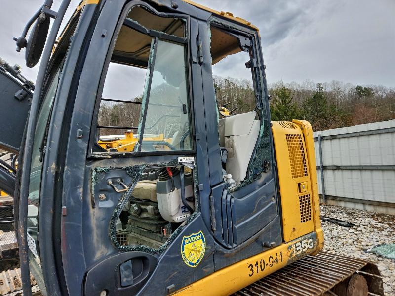 2015 John Deere 135G Excavator