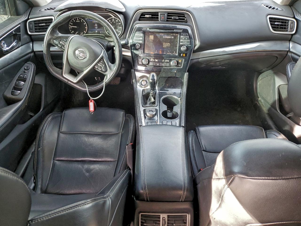 2021 Nissan Maxima sv