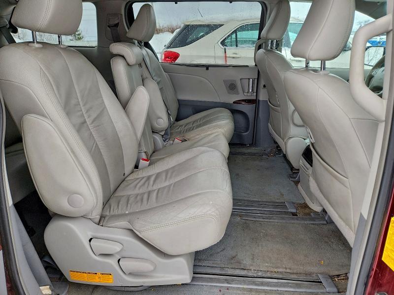 2012 Toyota Sienna xle