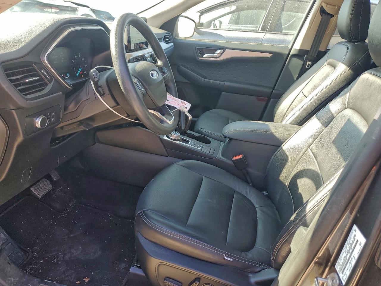 2020 Ford Escape se