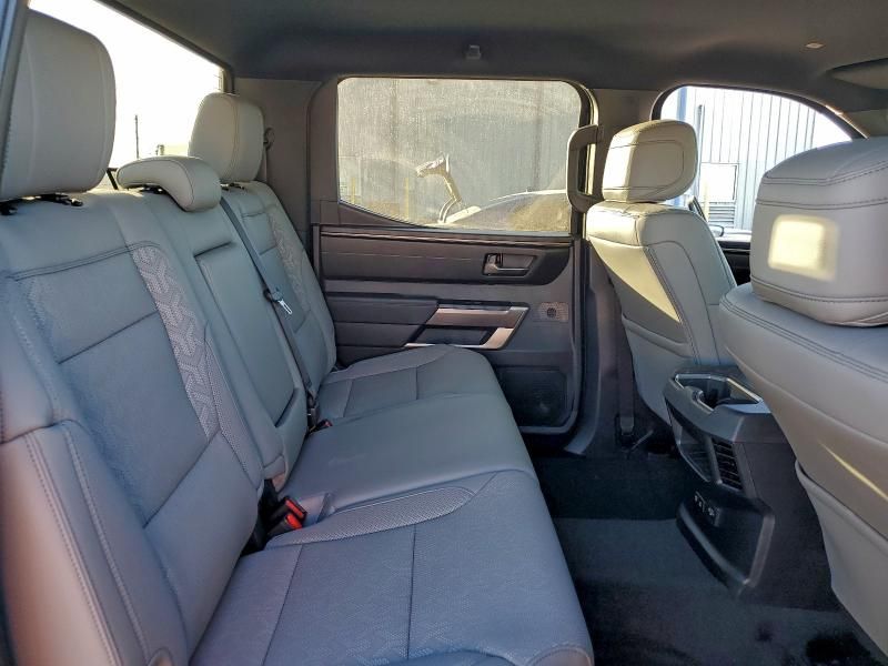 2025 Toyota Tundra Crewmax sr