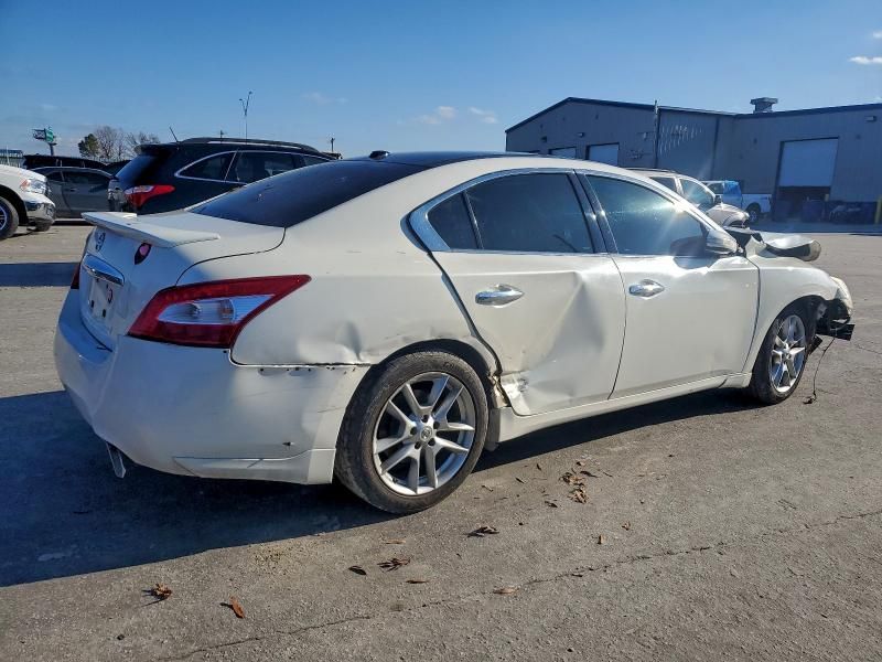 2010 Nissan Maxima s