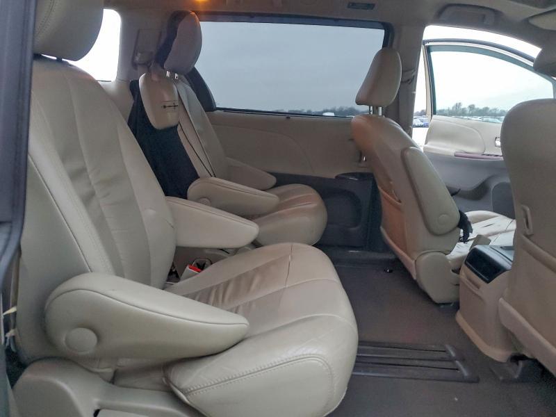 2011 Toyota Sienna xle