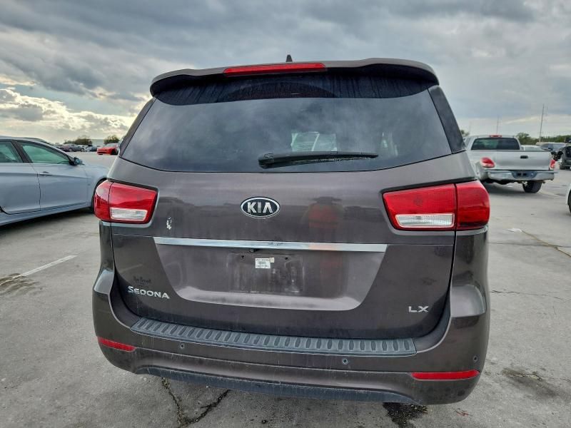 2016 KIA Sedona lx