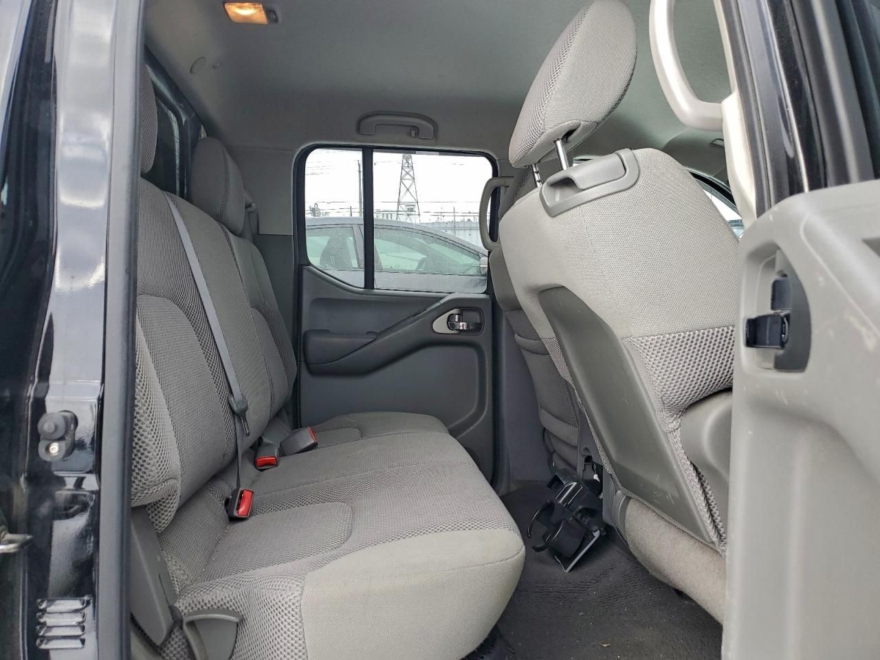 2011 Nissan Frontier sv