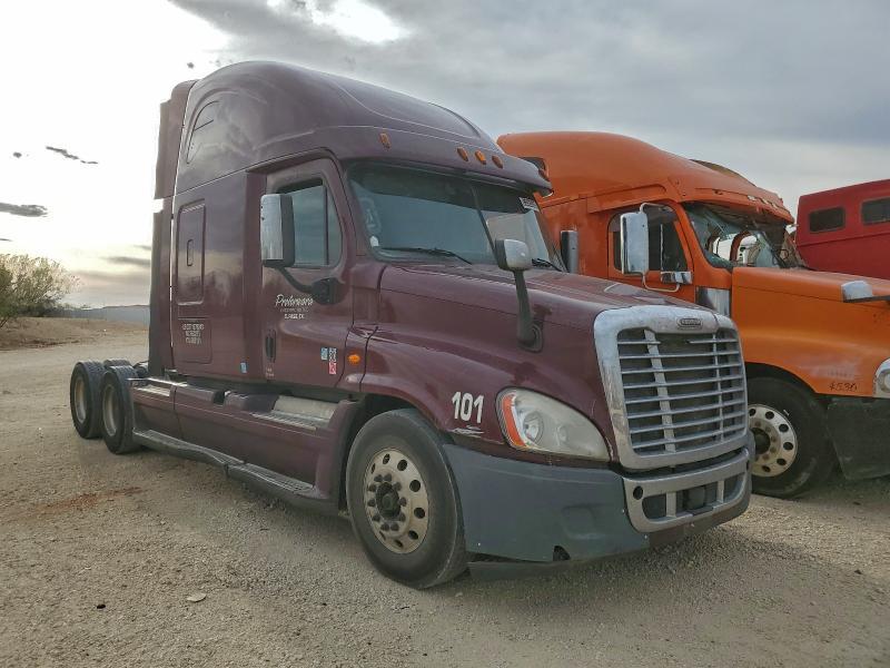 2015 Freigliner 2015 Freightliner Cascadia Semi Truck