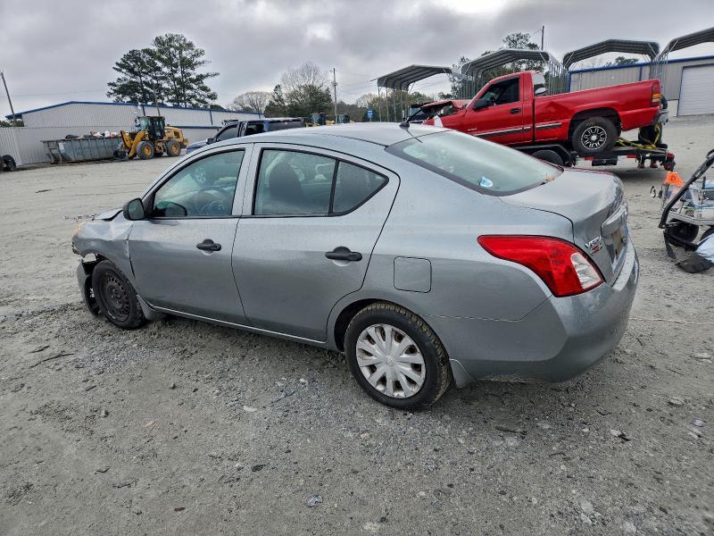 2013 Nissan Versa s