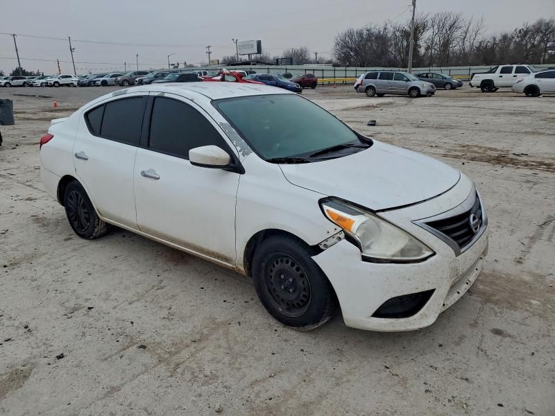 2018 Nissan Versa sv
