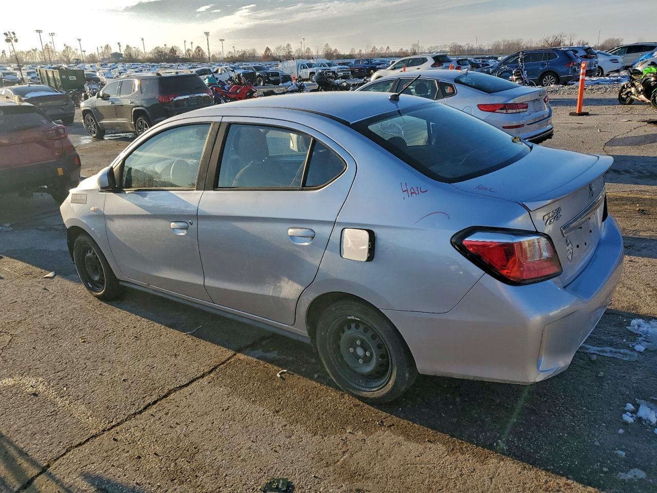 2021 Mitsubishi Mirage G4 es