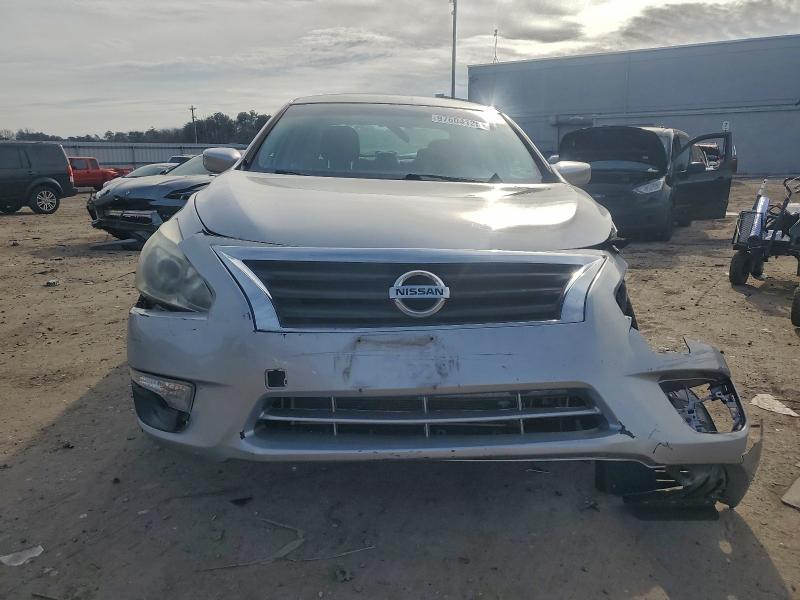 2015 Niss Altima 2.5