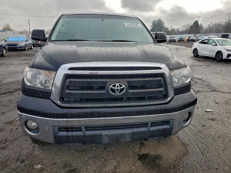2013 Toyota Tundra Double cab SR5