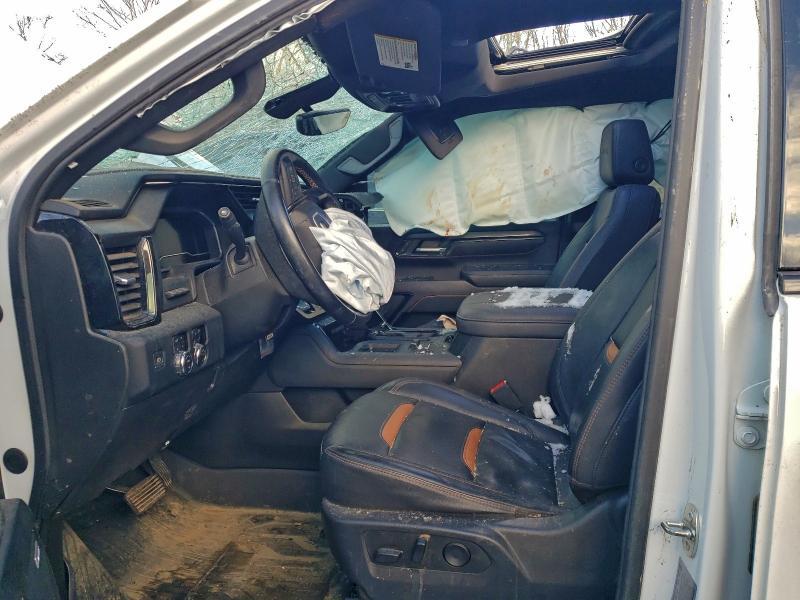 2024 GMC Sierra K2500 AT4