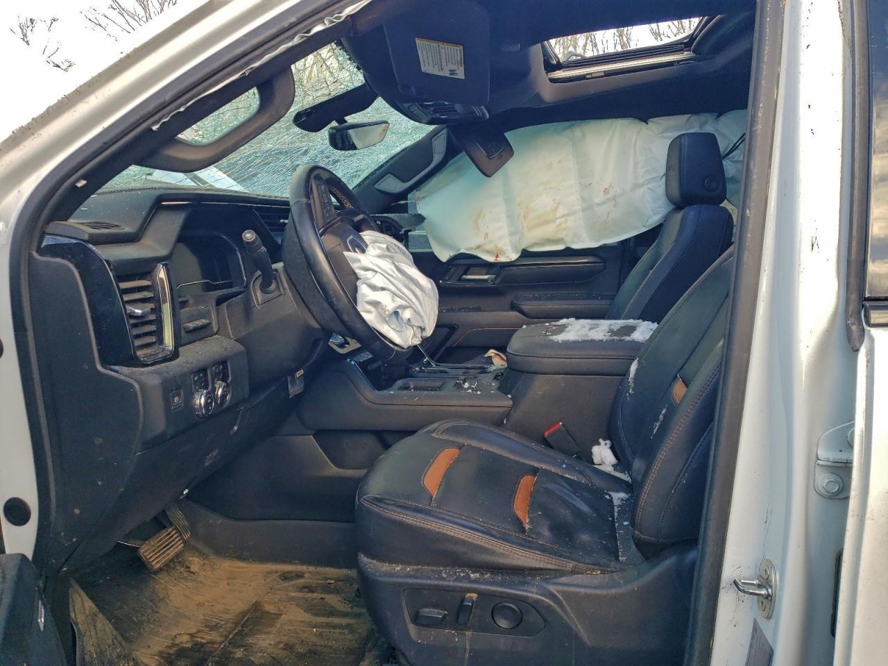 2024 GMC Sierra K2500 AT4