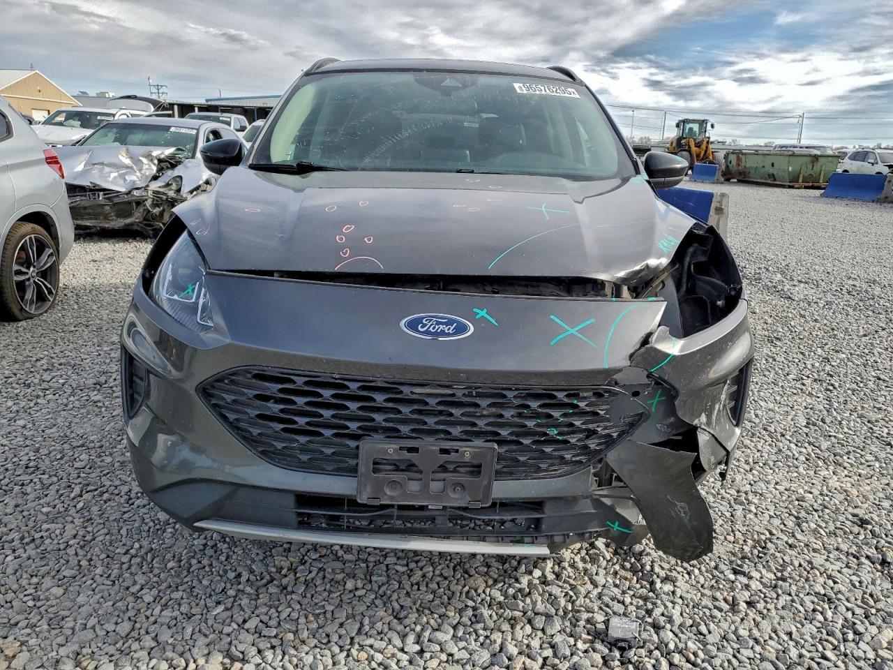 2020 Ford Escape se Sport