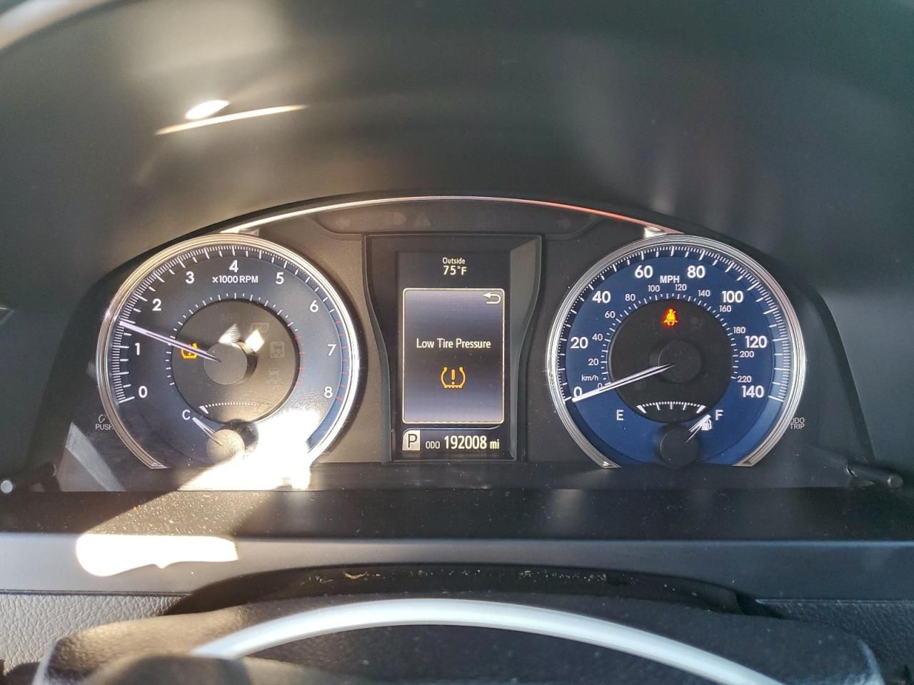 2016 Toyota Camry le