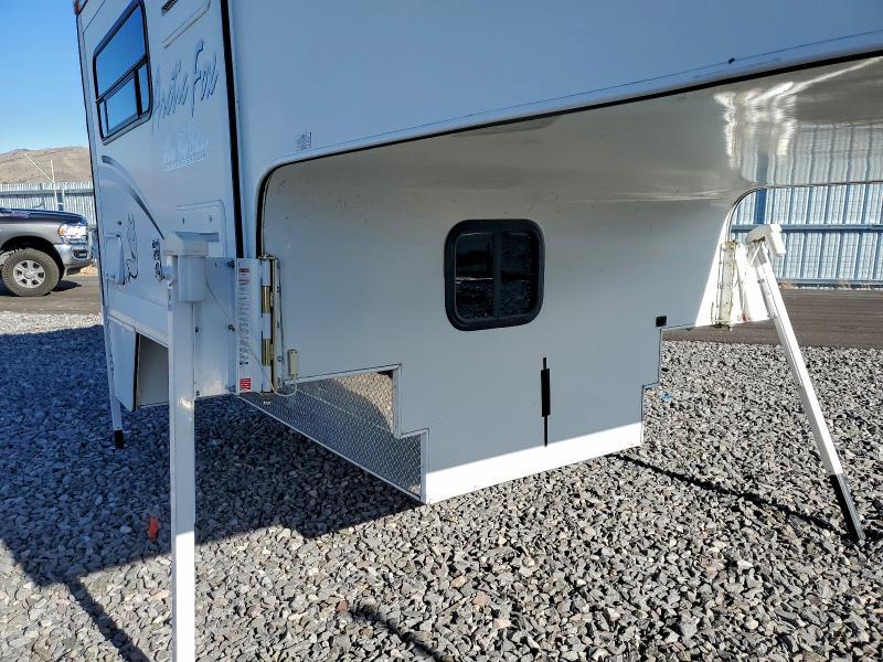 2005 Arctic Cat C860sa Truck Camper-camper