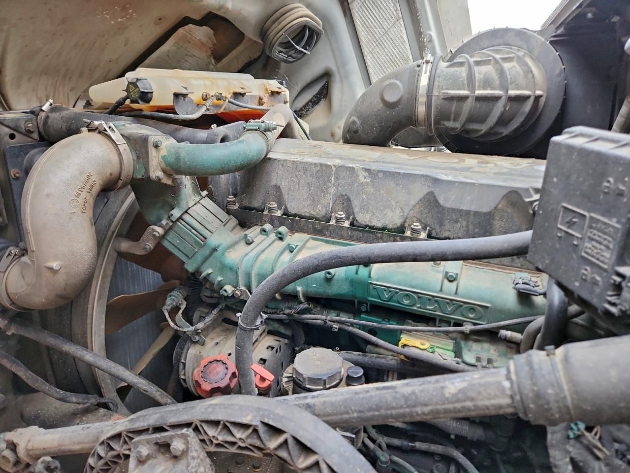 2013 Volvo Vnl Semi Truck