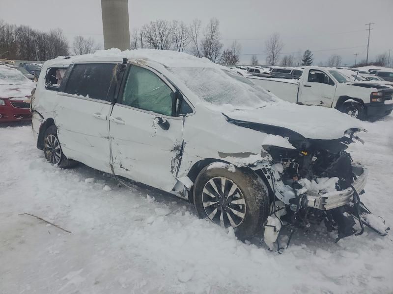 2025 Chrysler Pacifica Hybrid Select