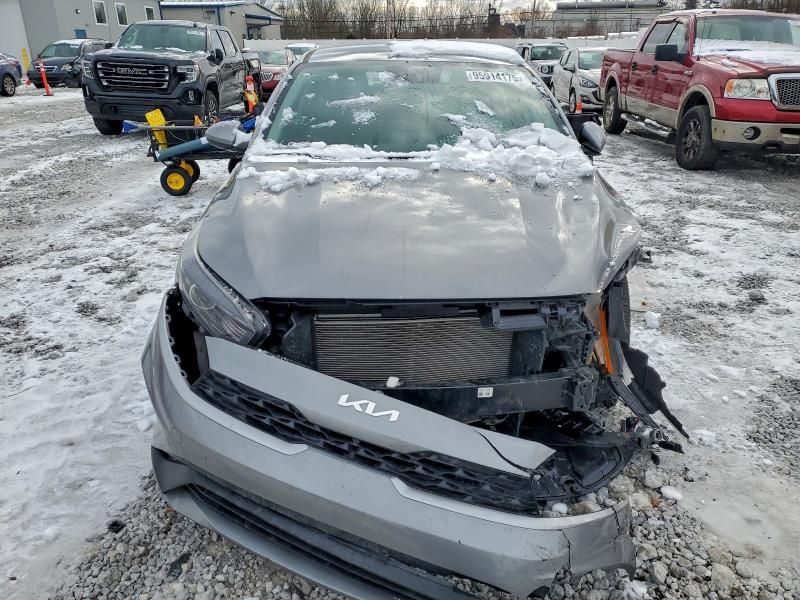 2023 KIA Forte lx