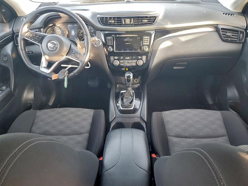 2022 Nissan Rogue Sport sv