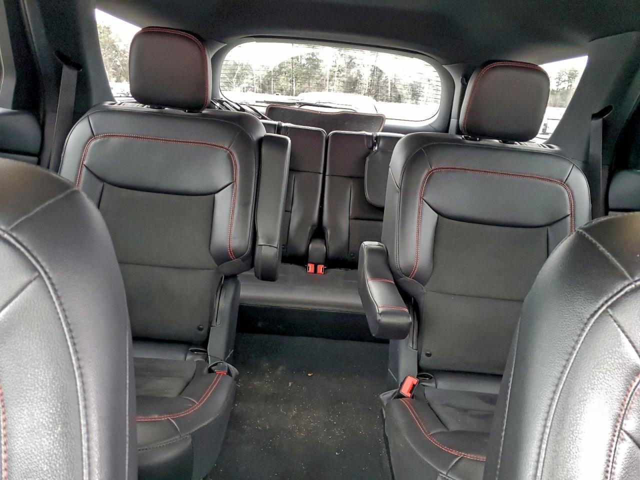 2022 Ford Explorer St-line