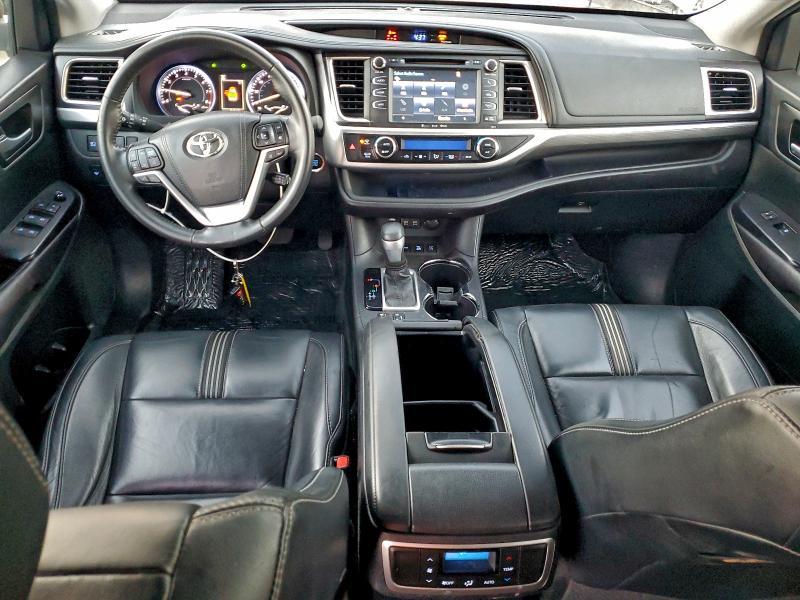2017 Toyota Highlander se