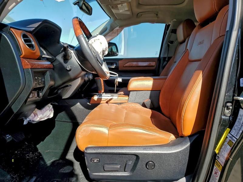 2014 Toyota Tundra Crewmax Platinum