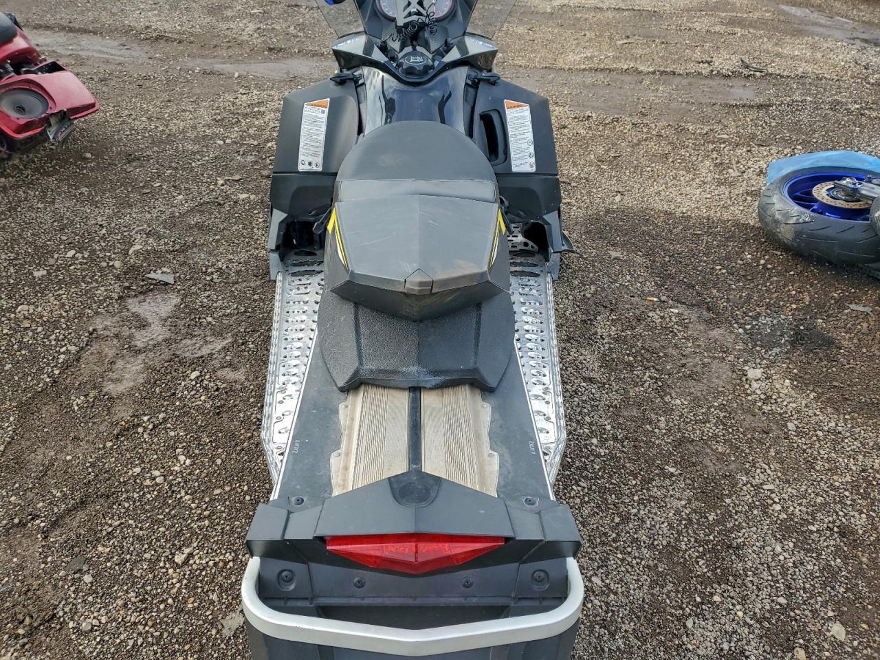 2019 Skidoo MXZ 600 Snowmobile