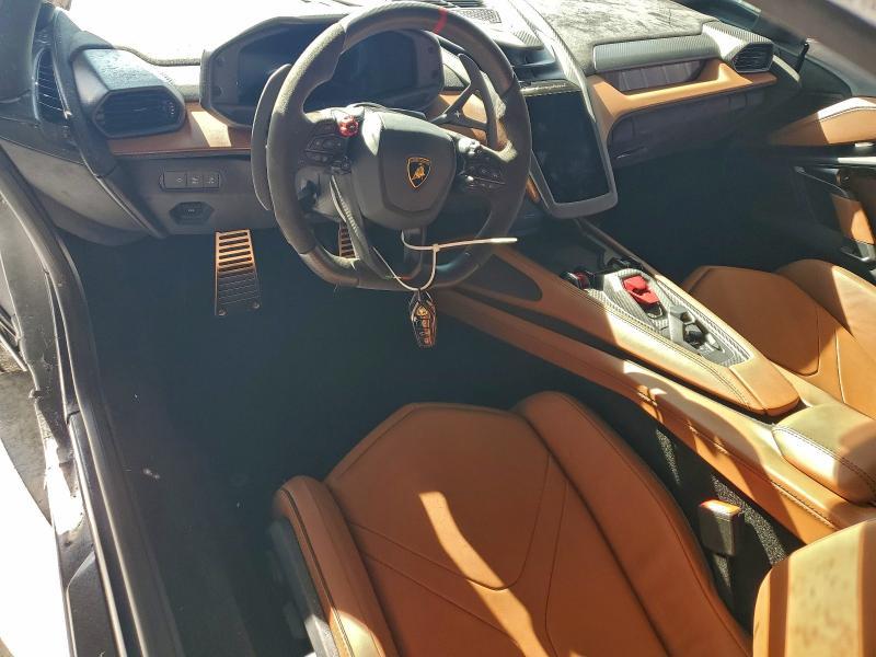 2025 Lamborghini Revuelto
