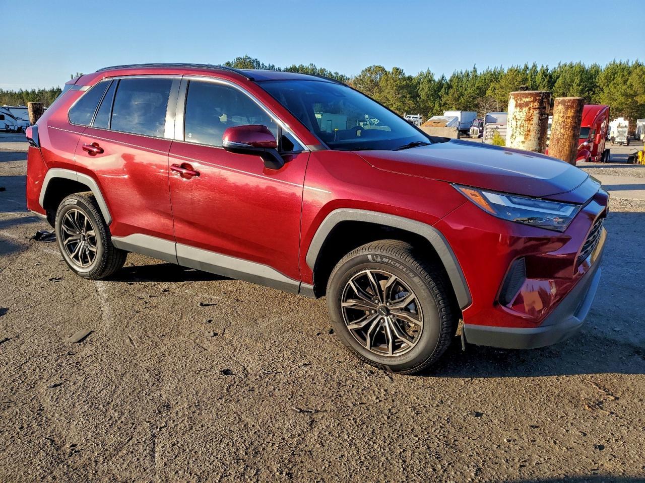 2022 Toyota Rav4 xle