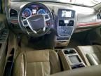 2014 Chrysler Town & Country Touring l