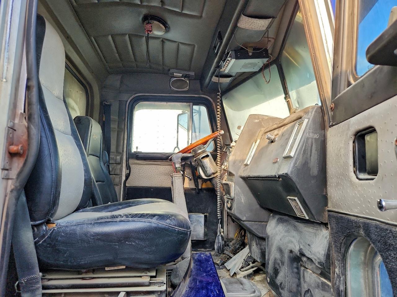 1999 Peterbilt 357 Dump Truck