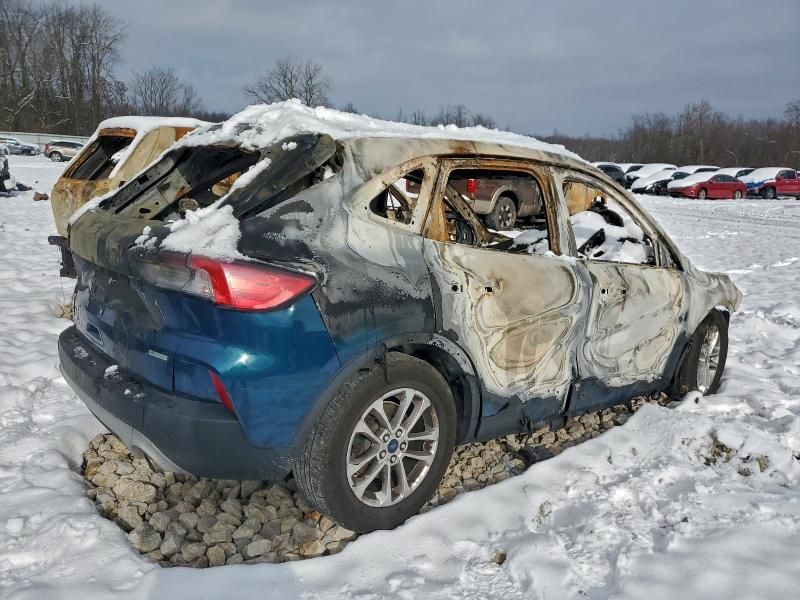 2020 Ford Escape se