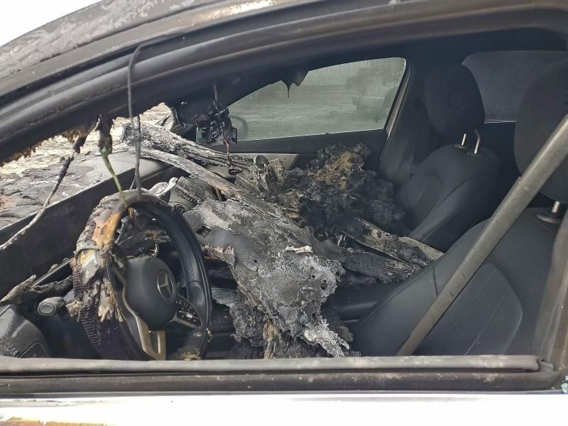 2020 Mercedes-Benz A 220