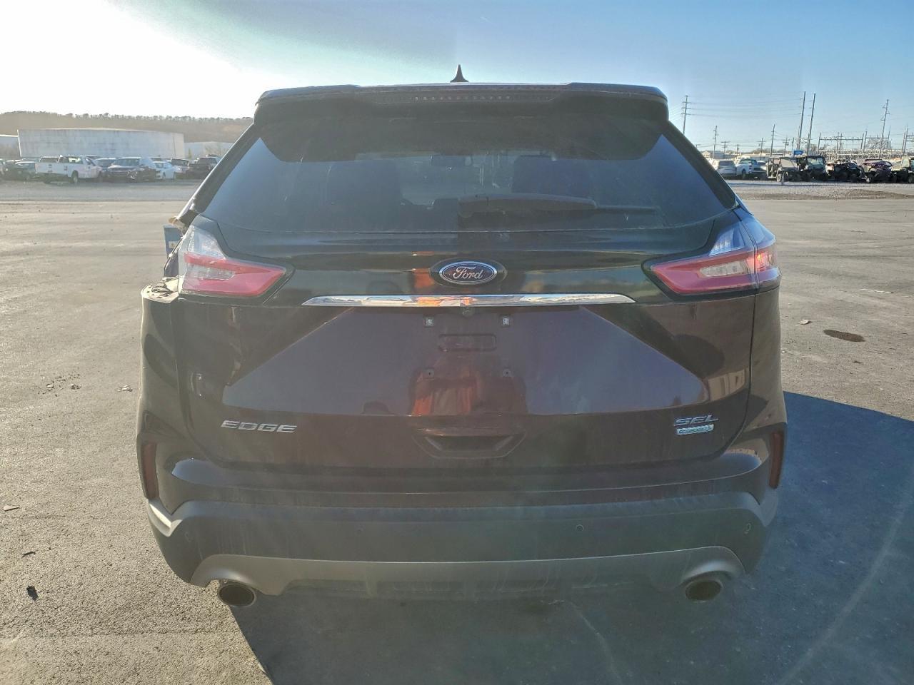 2020 Ford Edge sel