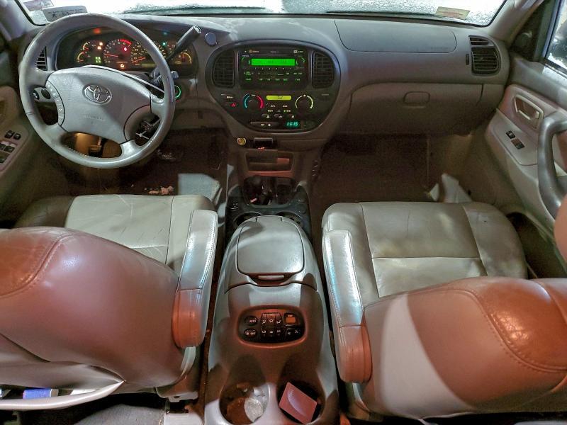 2004 Toyota Sequoia SR5