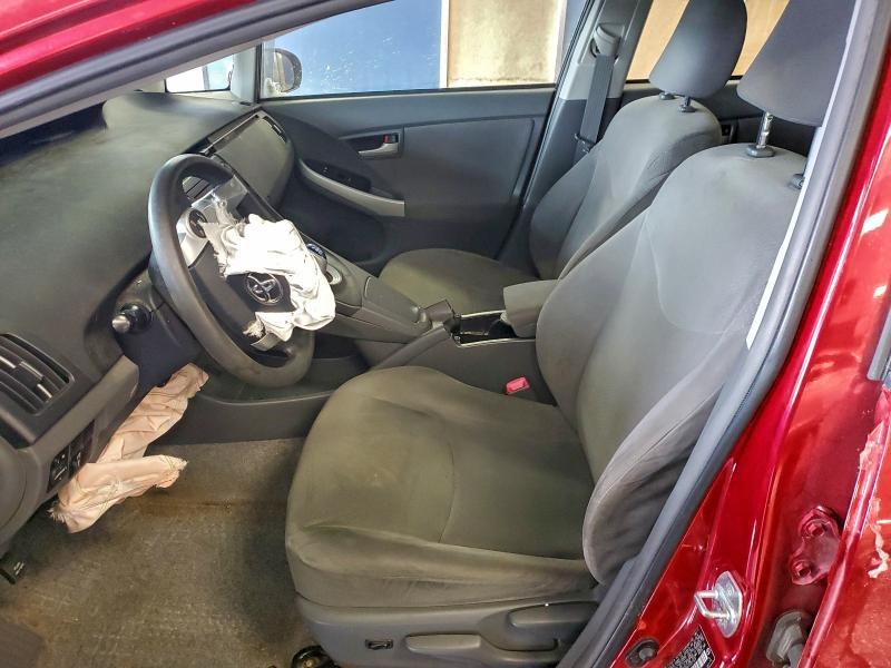 2011 Toyota Prius iii