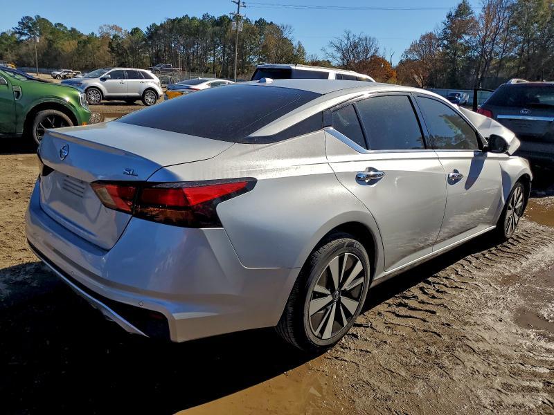 2020 Nissan Altima sl