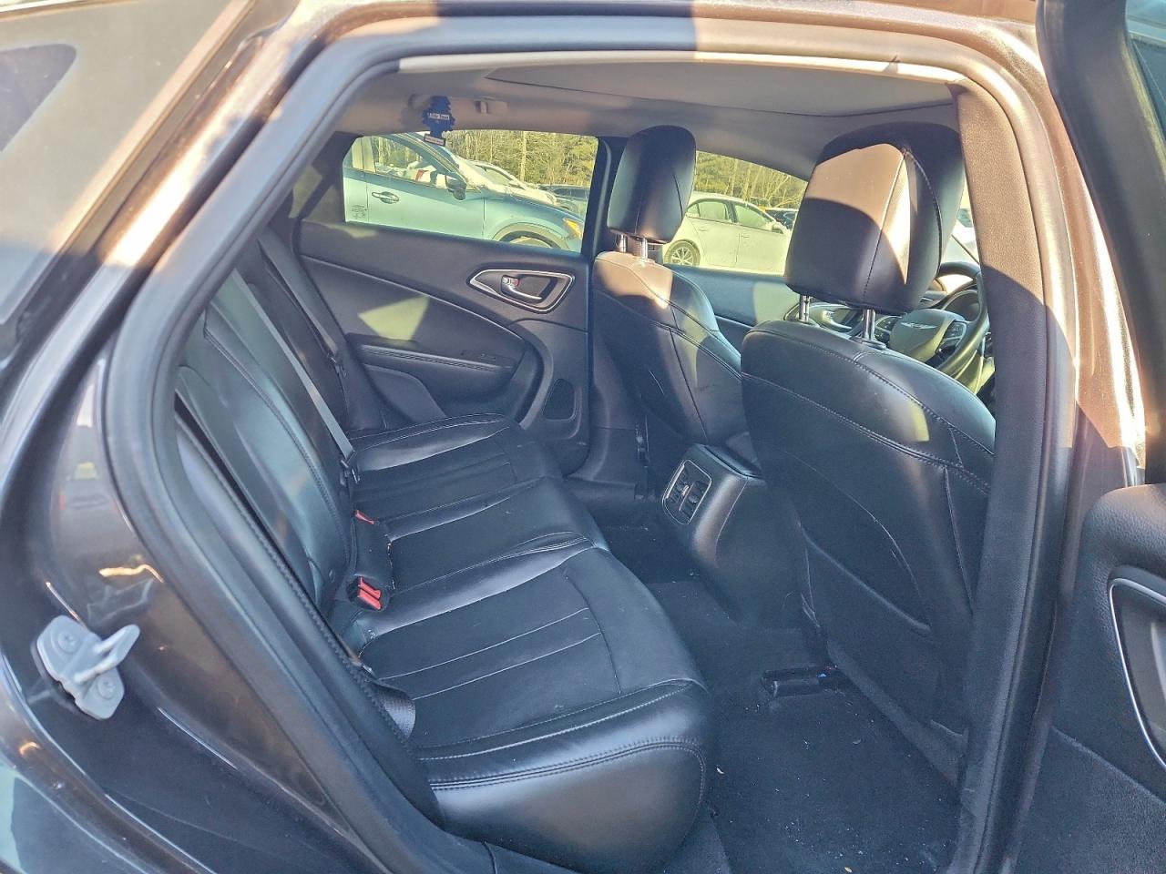 2015 Chrysler 200 c