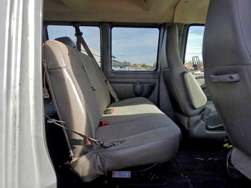 2024 Chevrolet Express G3500 lt