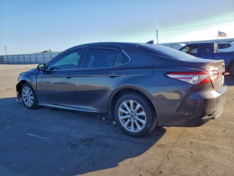 2020 Toyota Camry le