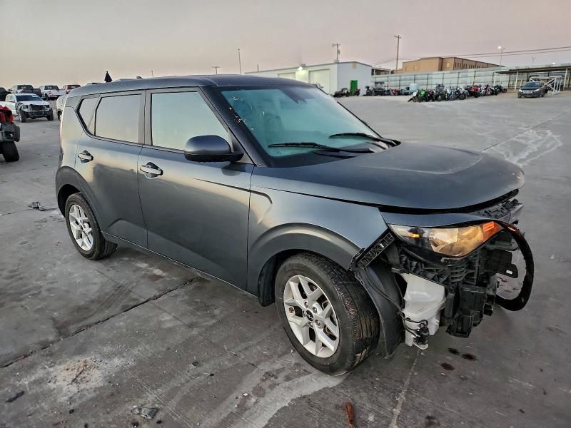 2023 KIA Soul lx