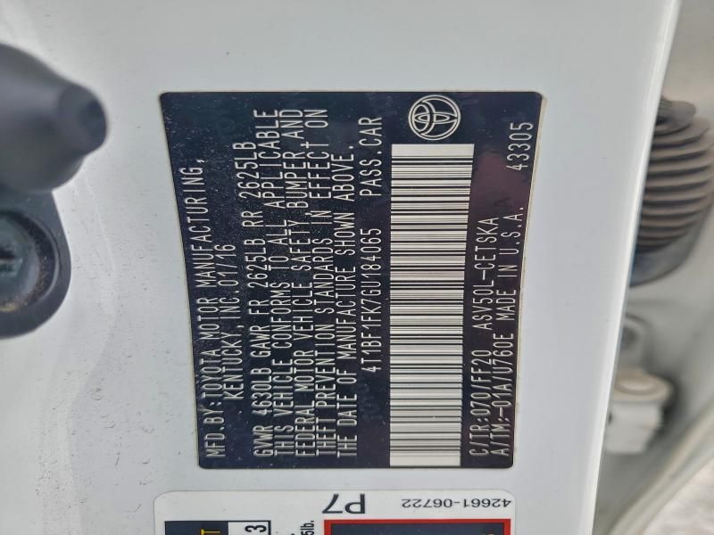 2016 Toyota Camry le