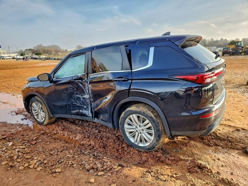 2024 Mitsubishi Outlander es