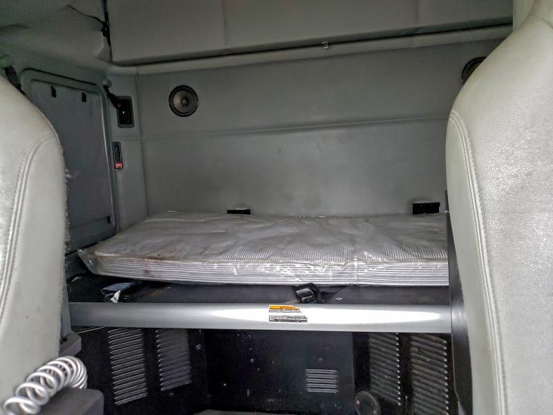 2022 Kenworth T680 Semi Truck